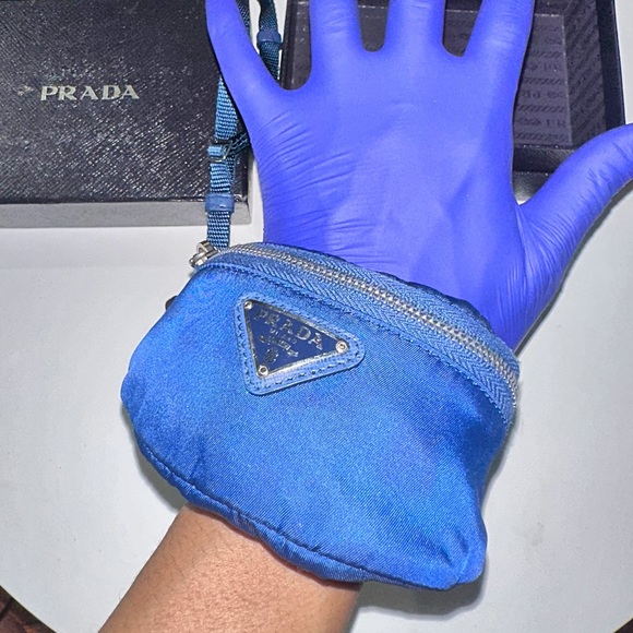 Prada wrist bag with chain - Picture 7 of 8